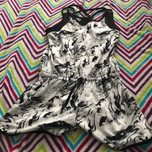 Romper black marble